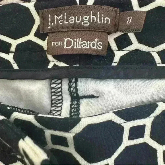 J McLaughlin Black & White Hexagon Patterned Ladies Pants size 8 Casual Slacks - Picture 8 of 8